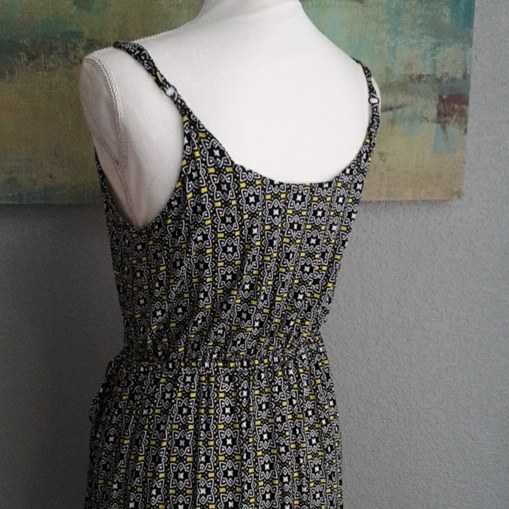 Dress - Picture 5 of 7